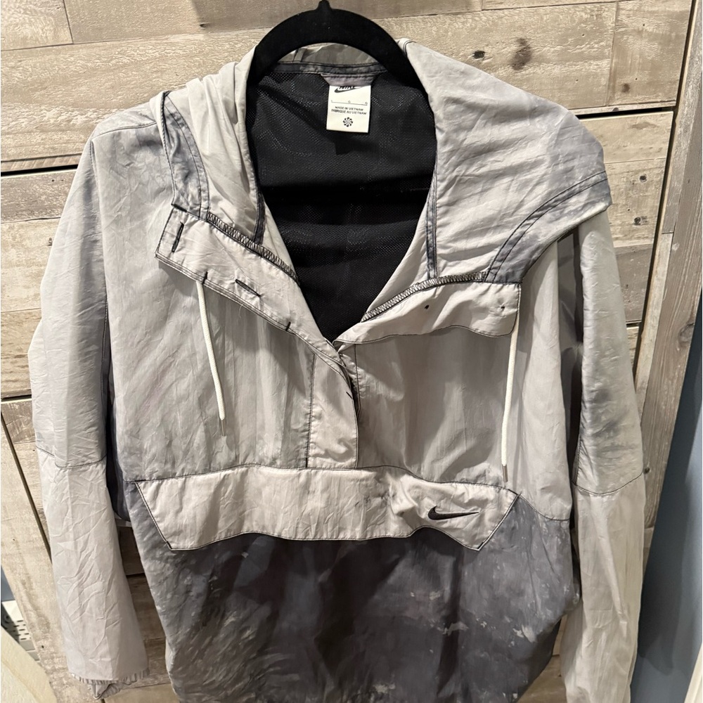 Nike ombré windbreaker. Size L.